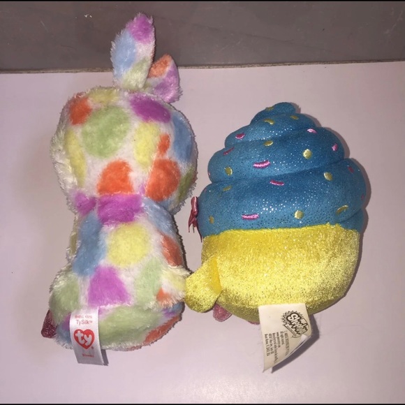 TY Beanie Bunny & Shopkins Cupcake Plush - Picture 4 of 9